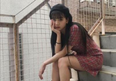 女生穿袜子还要穿裤子（网传有妹纸出门没穿好裤子）
