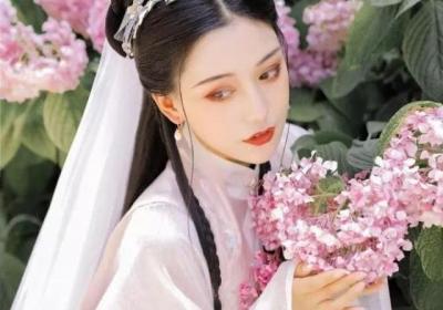 好看的古风汉服发型图（温婉的古风汉服发型）