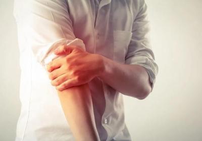 春天是痛风的高发季节，预防痛风不只是远离海鲜+啤酒