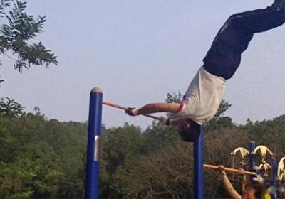 为了拒绝行动不便：中老年人如何选择安全运动