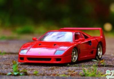 雨刮器刮了还脏怎么回事 雨刮器不归位是啥问题