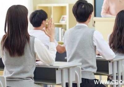 课程实施的基本取向 课程实施的基本取向包括