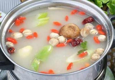 火锅,喝汤,吃辣