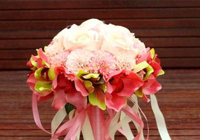 冬季结婚手捧花选择什么花好
