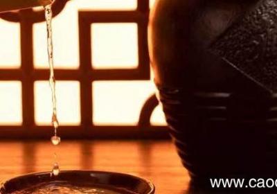两个酒罐这则寓言告诉我们什么 两个酒罐这则寓言告诉我们什么道理