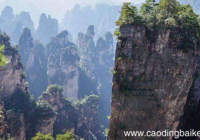 望天门山译文和赏析 望天门山译文