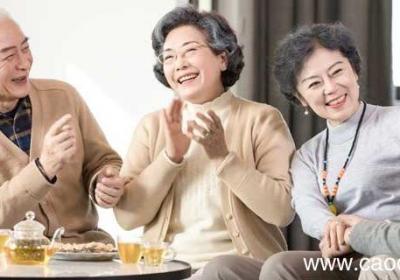 形容人老但风采依旧的诗句 形容年老也依然有风采的诗句