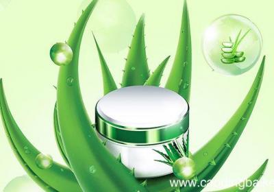 芦荟胶晚上睡觉涂了不洗可以吗 芦荟胶晚上睡觉涂了可以不洗吗