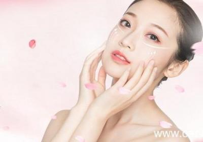 欧莱雅臻颜光感系列适合哪个年龄段 欧莱雅金致臻颜光感系列包括哪些产品