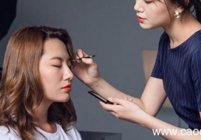上妆步骤及注意事项 日常上妆的步骤
