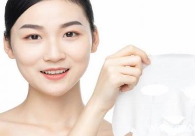 如何改善脸部出油的问题 脸部出油怎么改善