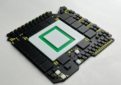 3D打印杯垫再现RTX 5090显卡PCB细节