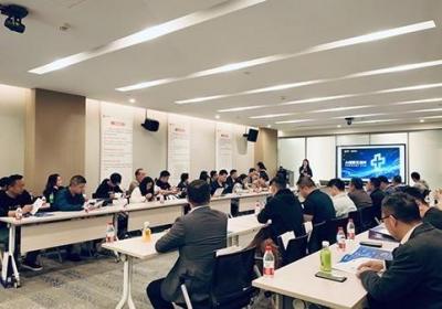 医疗大模型沙龙成功举办，徳适生物医学影像通用大模型成全场关注焦点