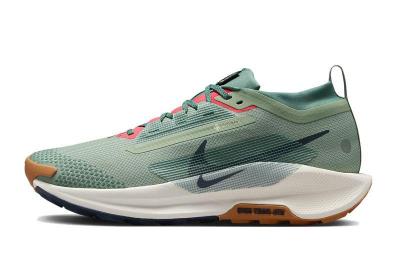 NIKE男款跑步鞋575元起