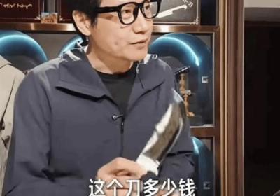 雷军试刀喀什非遗手工艺，8000元英吉沙小刀引热议