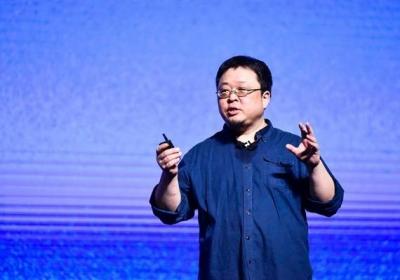 罗永浩直播再谈西贝争议，呼吁理性讨论避免误伤基层员工