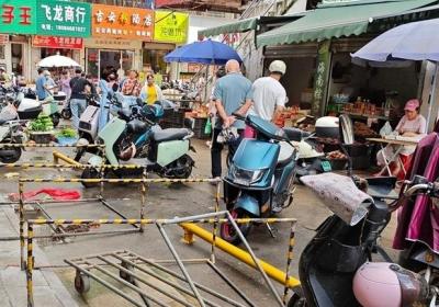 阅兵式参阅武器装备中首次亮相的新型装备占比很大