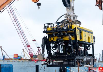 中山大学6000米级深海无人遥控潜水器“海琴”号开展首次深海试验