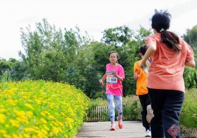 千人开跑！2025奔跑彩云南·寻梦古滇定向季澄江站开赛