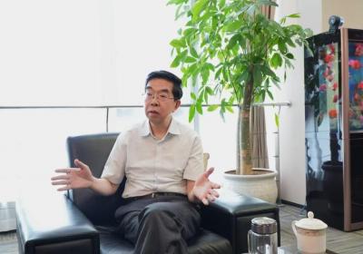 黄震：AI赋能教育还“远远不够”，大学生选专业应从长远看