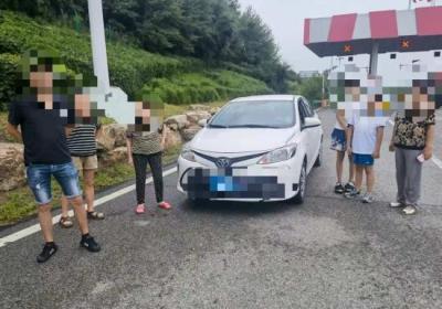 吉林高速公安接连查获超员、吊销驾照驾车违法案例