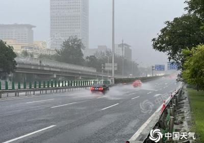 注意！北京今天强降雨持续不利早高峰出行 山区灾害风险高