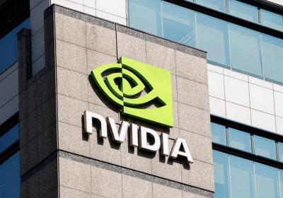 英伟达股价大涨超AMD，黄仁勋首秀中文演讲