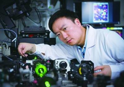 “二手生物学家”造出国产高端显微镜