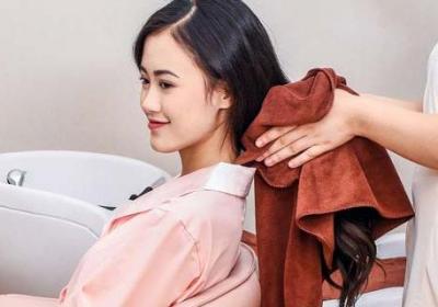 把头发染黑还会掉色吗 把头发染黑会不会掉色