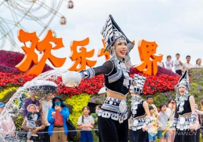 7月5日起七彩云南古滇度假区开启盛夏狂欢季活动 带你“一日看遍 25 个少数民族风情”