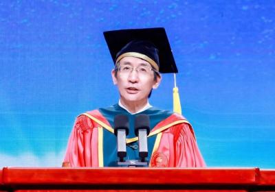 薛其坤在南科大毕业典礼上致辞：开放进步 勇创未来