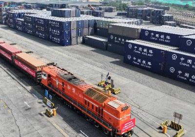 中吉乌铁路启动，中国与中亚深化合作免签落地