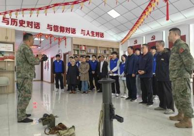 传承红色基因 争当国防卫士