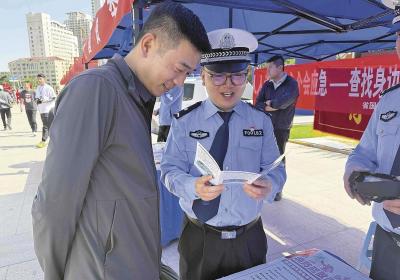 安全知识“活”起来 全民意识“燃”起来——2025年青海省“安全宣传咨询日”活动见闻