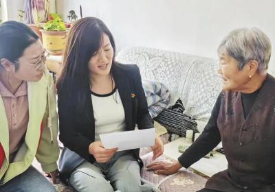 【锲而不舍落实中央八项规定精神】社区书记的“双岗”答卷