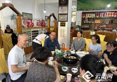 野生菌陆续上市 易门“鲜”气爆棚