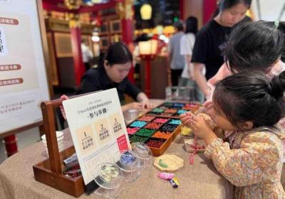 手工、折纸、预点单……宁波餐饮业开始“卷”等位服务了
