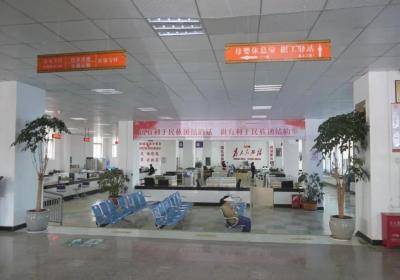 宁蒗政务服务中心“一站式”服务提效能