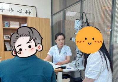 暑期摘镜攻略：1200度近视学子三年零增长，张海燕主任支招