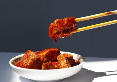 【早安云南·滇味】牟定腐乳：千年菌香凝琥珀，一方水土育珍馐