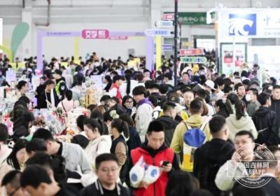 被问爆的书博会“书香山海展馆”，满99包邮太贴心