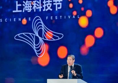 蒲慕明院士：未来不是AI取代人，而是取代不会用AI的人