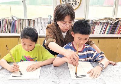 中小学春秋假，如何放得好推得开？