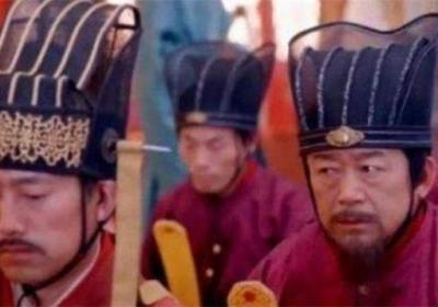 历史上怎么解决裙带关系户？