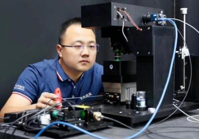 刘洋：科技教育浪潮中的领航舵手
