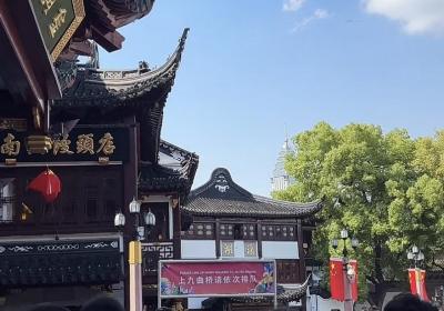 金价回调激发五一消费热情，国际金价盘中跌超2%