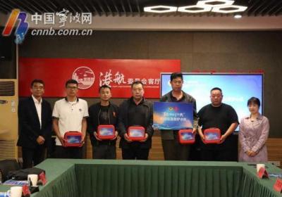 宁波21名集卡司机组建应急救护队 两辆集卡车配备了AED