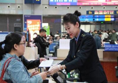 长春站“五一”假期加开临客38列