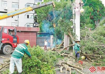 福安：降雨后工作人员全力投入抢险清障工作