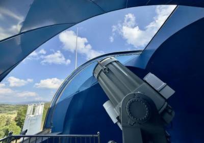 我国首次实现地月空间轨道卫星激光测距